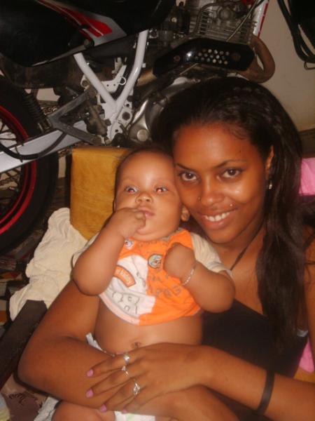 miss christou et son fils